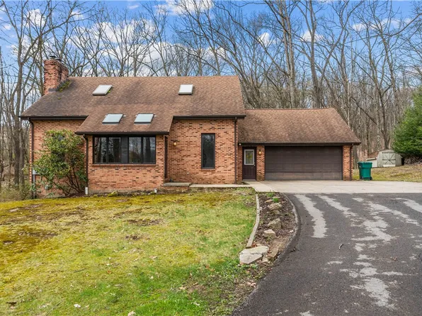 135 Morgan Rd, Butler, PA 16002