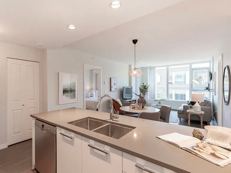 3281 E Kent Ave N #506 — Photo 4
