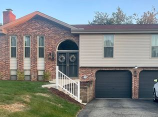 3038 Haberlein Rd, Gibsonia, PA 15044