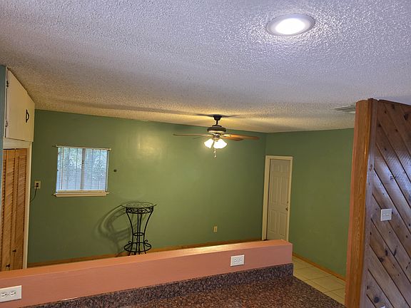 5th image of 904 Avenida Del Sumbre
