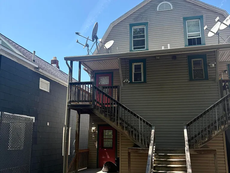 52 Diamond Ave — Photo 3