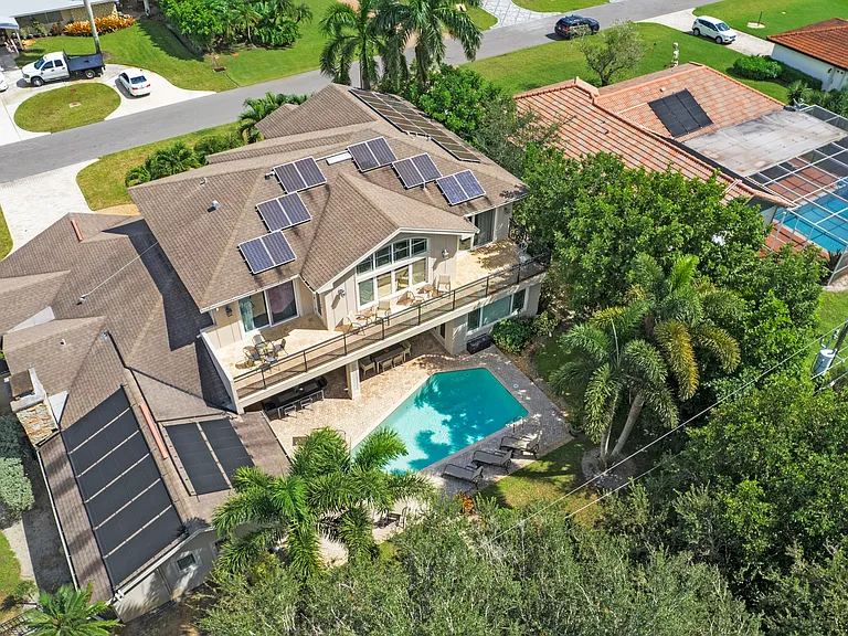 445 Palm River Blvd — Photo 21