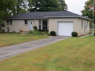61141 Fairland Dr, South Lyon, MI