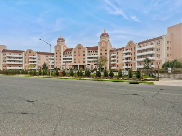 2 Richmond Road #5N, Lido Beach, NY 11561