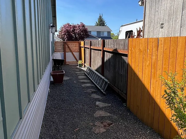 206 Doris Dr — Photo 9