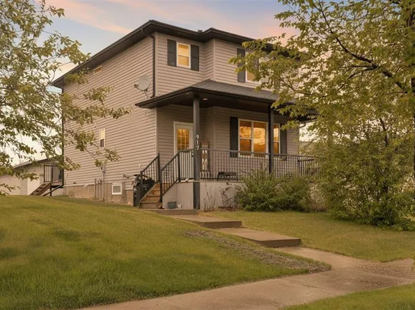 917 E High Park Way NW, High River, AB T1V 2C7