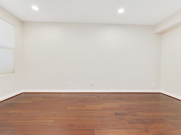 4th image of 934 Via Canale Dr