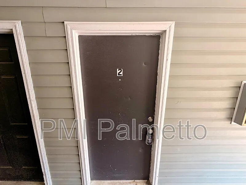 Building Photo - 1908 Tall Pines Cir #2