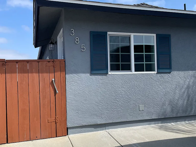 385 Theresa Way — Photo 24