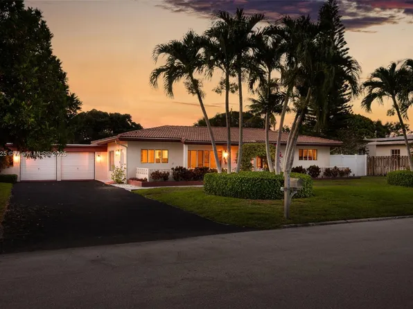 435 NE 36th St, Boca Raton, FL 33431