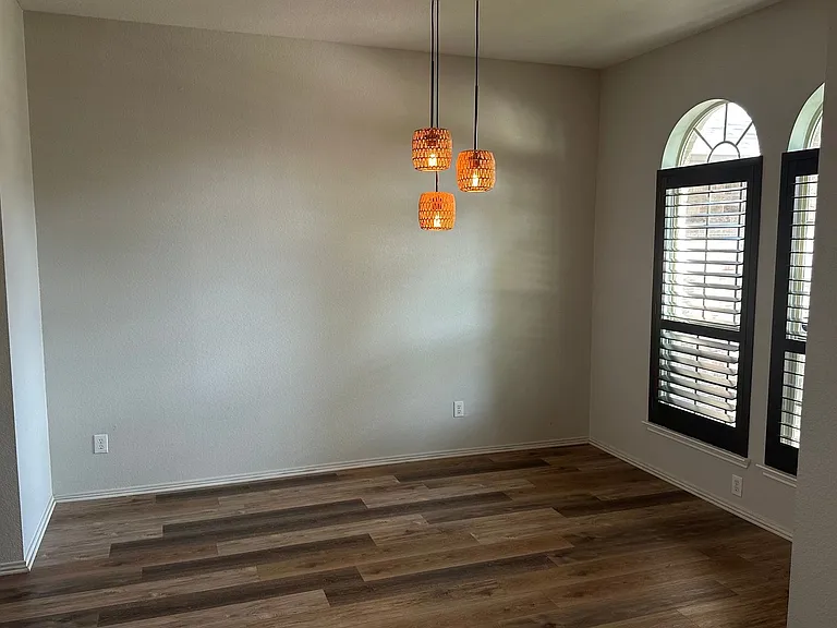 5212 Blackwood Dr — Photo 4