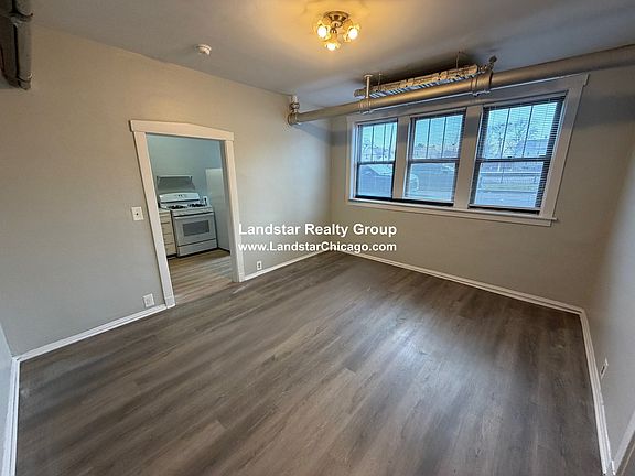 4th image of 3224 N Karlov Ave APT B