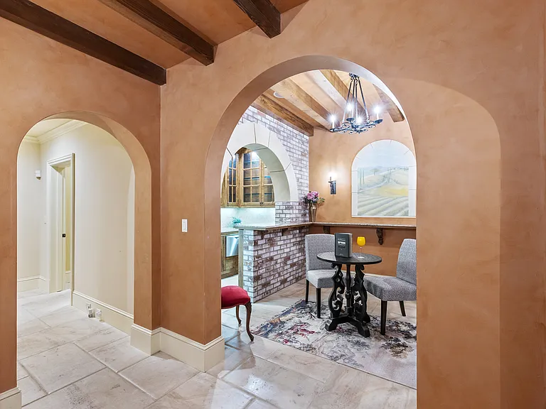 12661 Robleda Rd — Photo 34