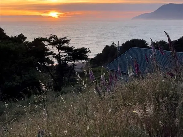 53 Redcrest Ct Lot 14, Whitethorn, CA 95589