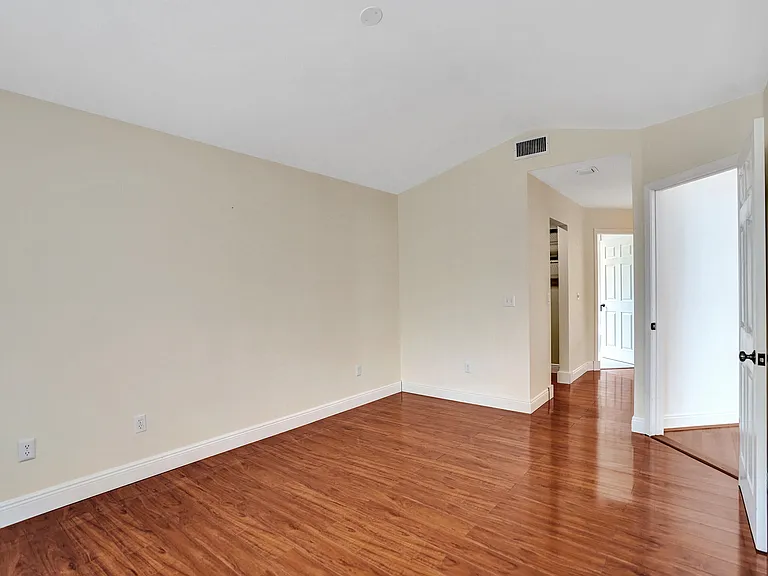 6817 Barnwell Dr — Photo 13