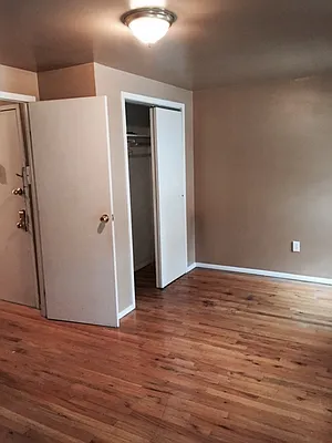 Rented by 518 9th Ave LLC | media 17