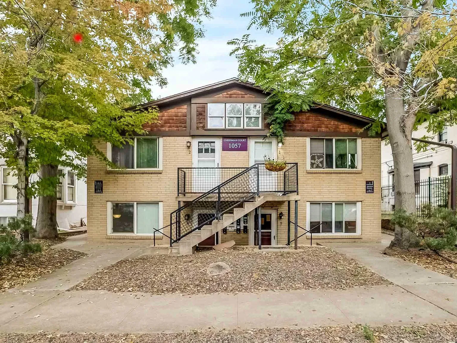 Cheesman Court — Photo 1