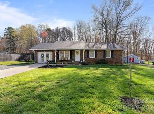 14232 Woodhurst Ln, Mint Hill, NC 28227