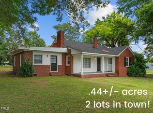 200 W Old Rd, Lillington, NC 27546