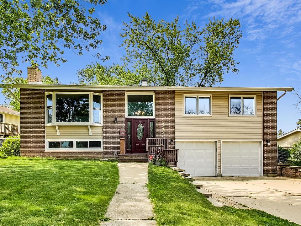 1st image of 3313 Woodridge Dr