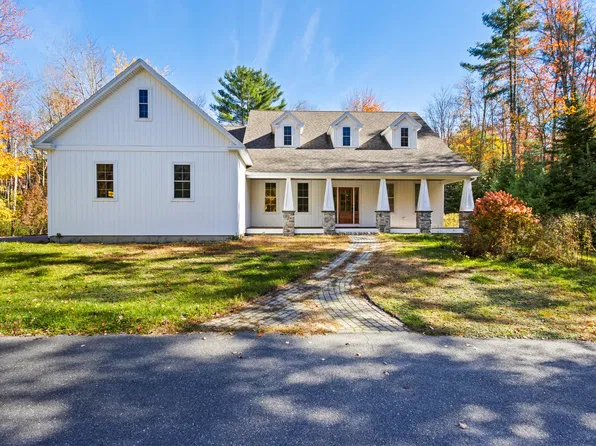 52 Farms Edge Road, North Yarmouth, ME 04097