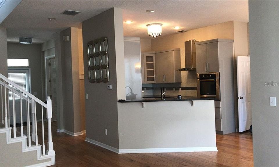 1st image of 607 Wisteria Ln