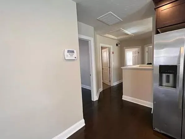 89 Huxley Ave, Providence, RI 02908