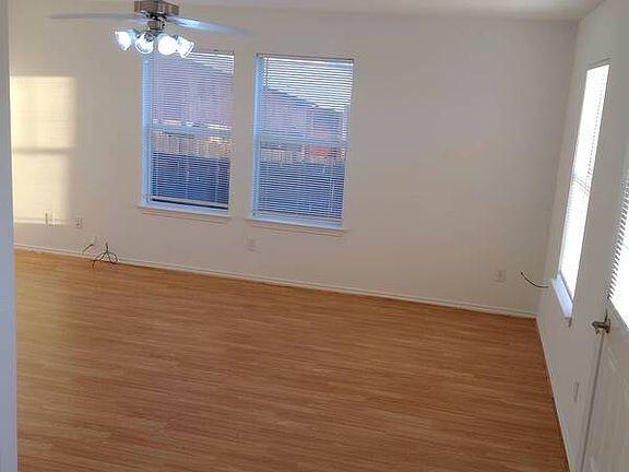 5th image of 720 Claremont Pkwy #B