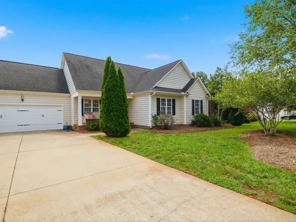 109 Cale Dr, Burlington, NC 27215