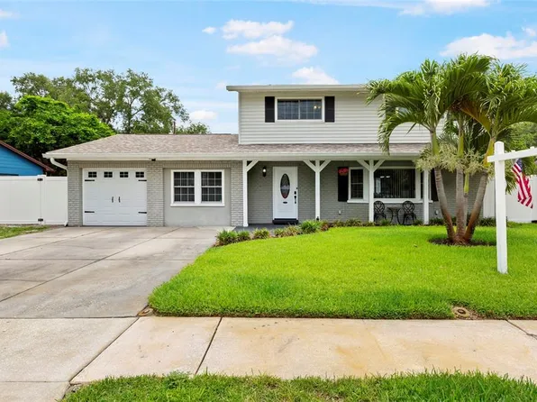 15437 Bedford Cir W, Clearwater, FL 33764