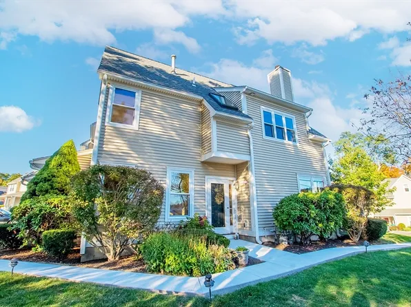 68 Hammond Pl #68, Woburn, MA 01801