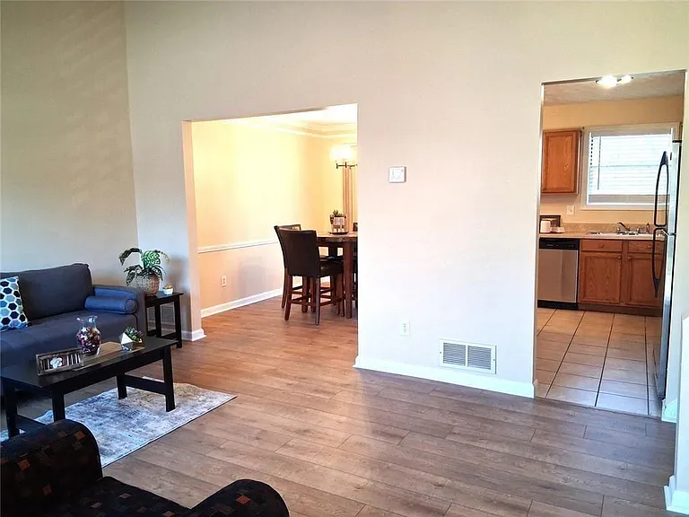 6543 Alford Way — Photo 10