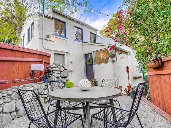 2nd image of 424 Fremont Ave