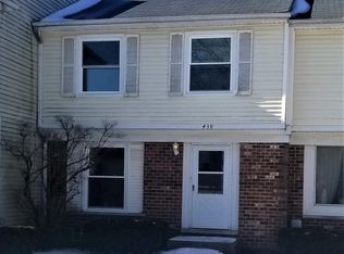 438 Mallview Ln, Bolingbrook, IL 60440
