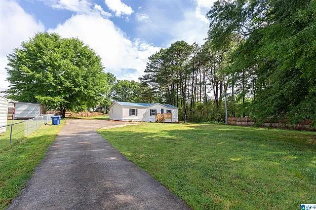 3 bed, 1188 sqft, $1,400 — Photo 2