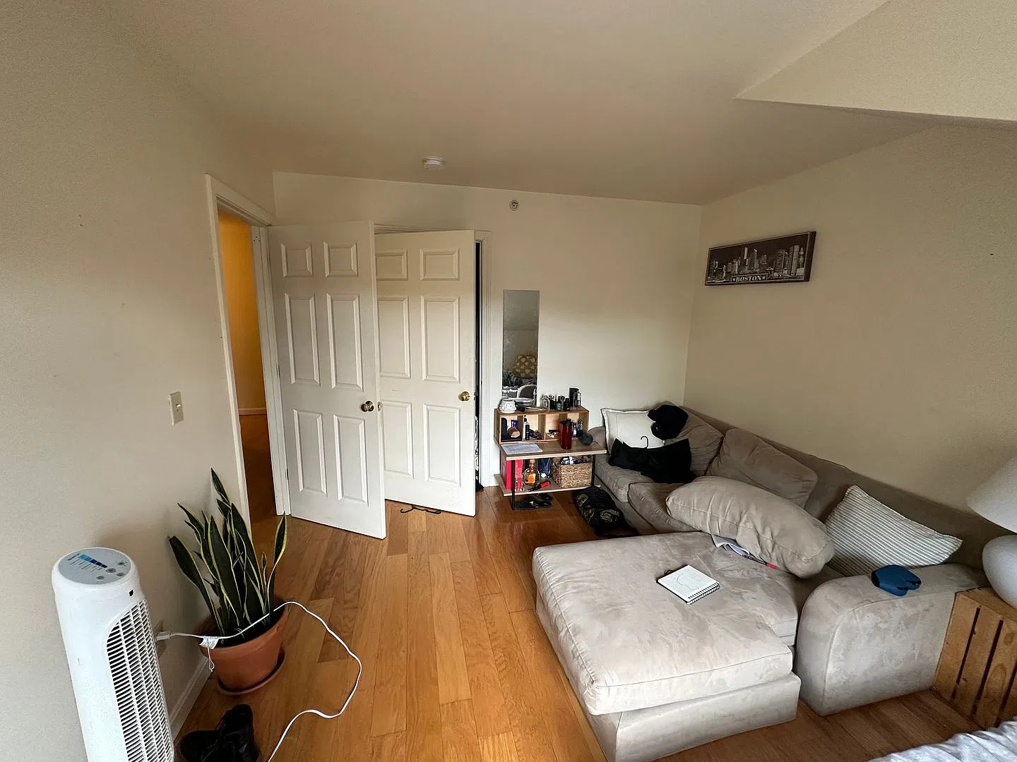 9/1 No Fee! Huge Lower Allston townhouse 5BR/2.5BA! — Photo 2