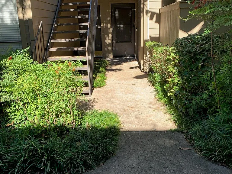 10049 Westpark Dr #123 — Photo 3