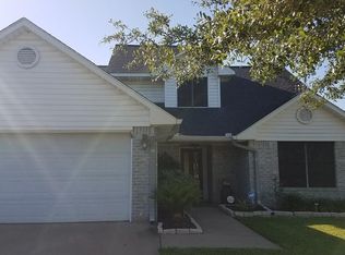 809 Acorn St, Giddings, TX 78942
