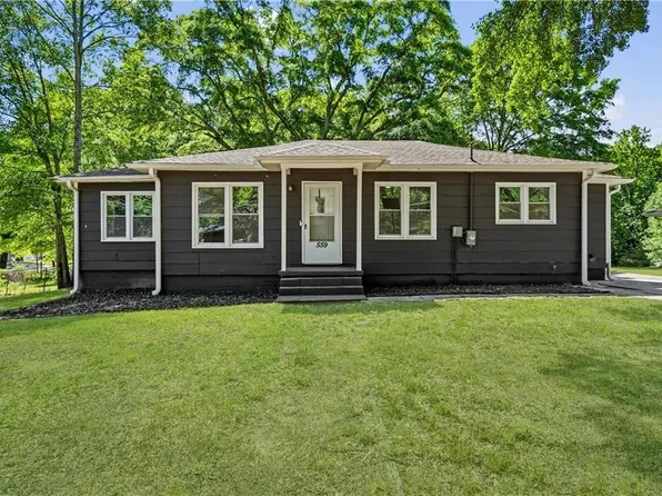 559 Morningside Dr, Lawrenceville, GA 30043