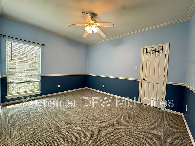 2417 Creekside Cir S — Photo 33