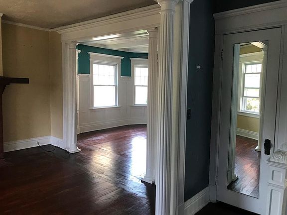 5th image of 40 Manchester Pl #1