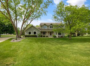 N69W28160 River Park Ct, Hartland, WI 53029