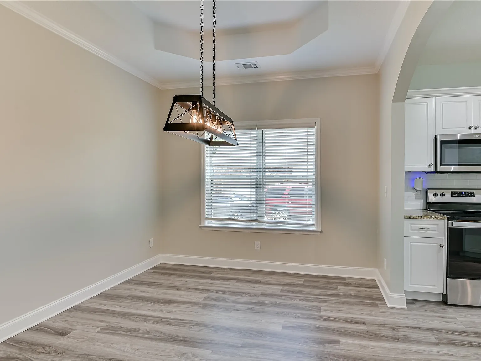 4 bed, 1708 sqft, $1,850 — Photo 3
