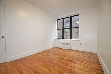 Rented by CITY SKYLINE REALTY INC