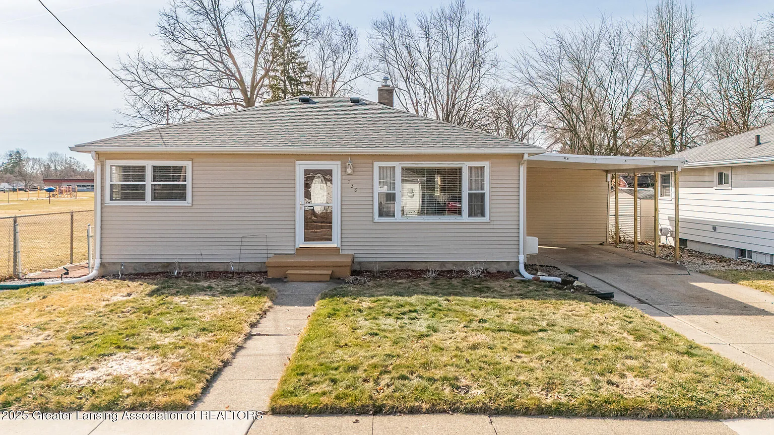 738 Samantha Ave photo 1