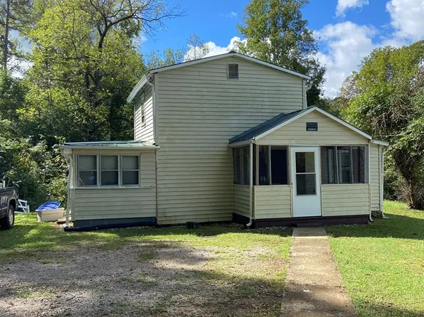 1856 Fall Creek Dr, Danville, VA 24540