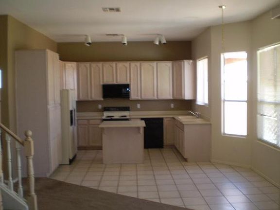 2nd image of 16146 E GLENVIEW Drive