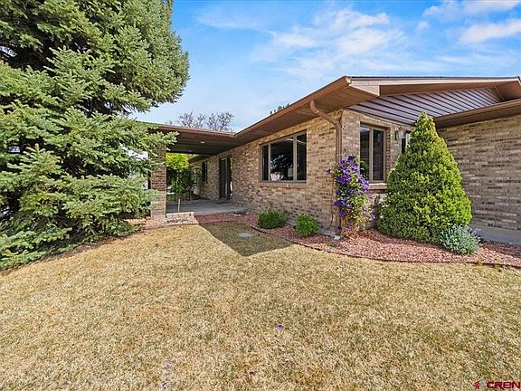 2nd image of 1217 Peppertree Drive