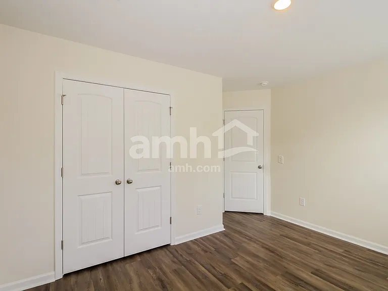 1359 John Swann St — Photo 13