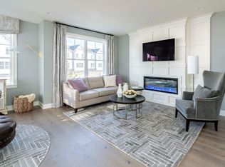 48 Becker Dr #22, Chalfont, PA 18914